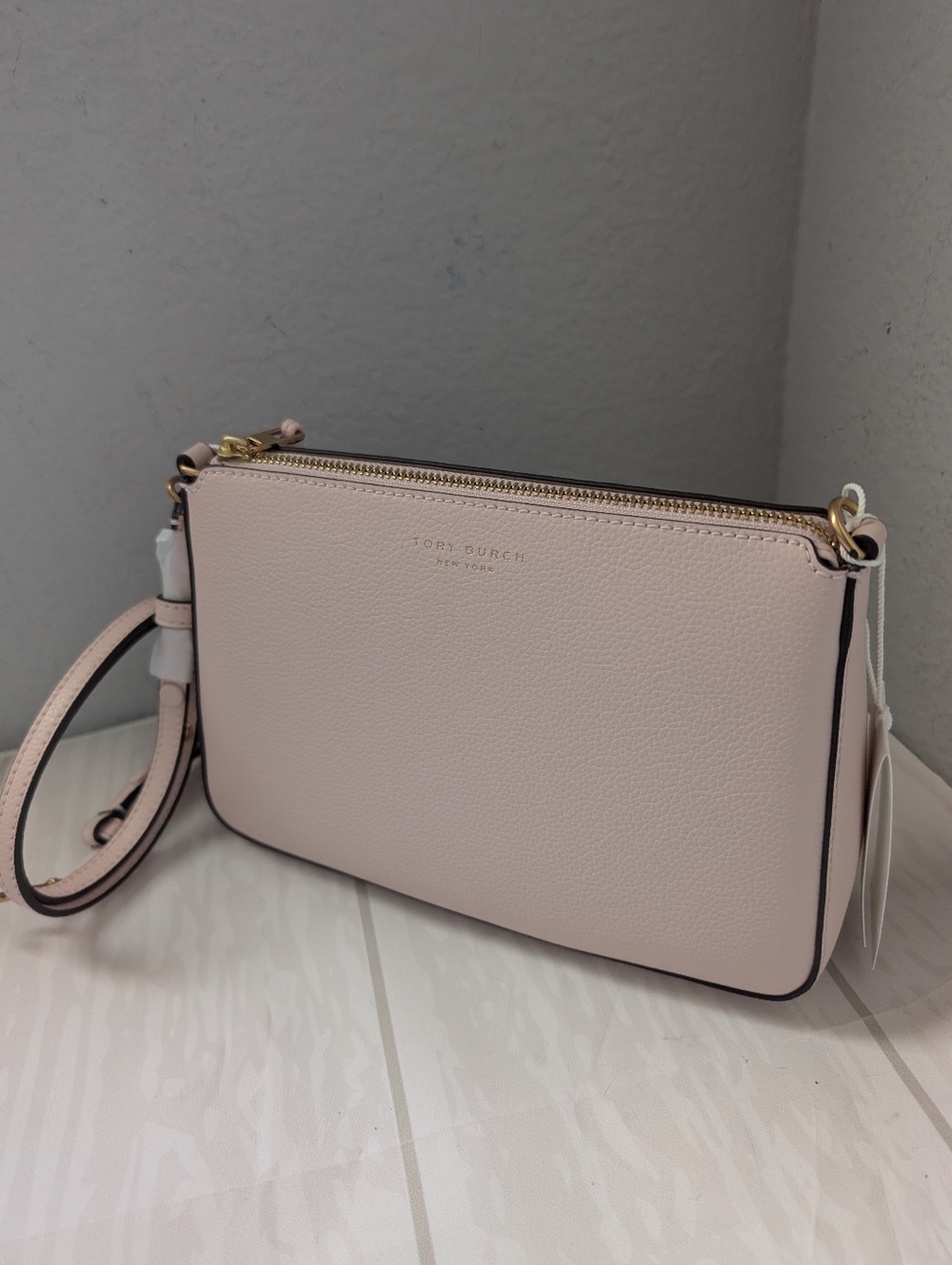 NWT AUTHENTIC TORY BURCH PERRY SMALL SHOULDER LEATHER SHOULDER BAG IN SOFT PINK - Picture 2 of 5